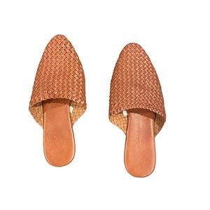 Universal Thread Leather Slip On Flat Mule